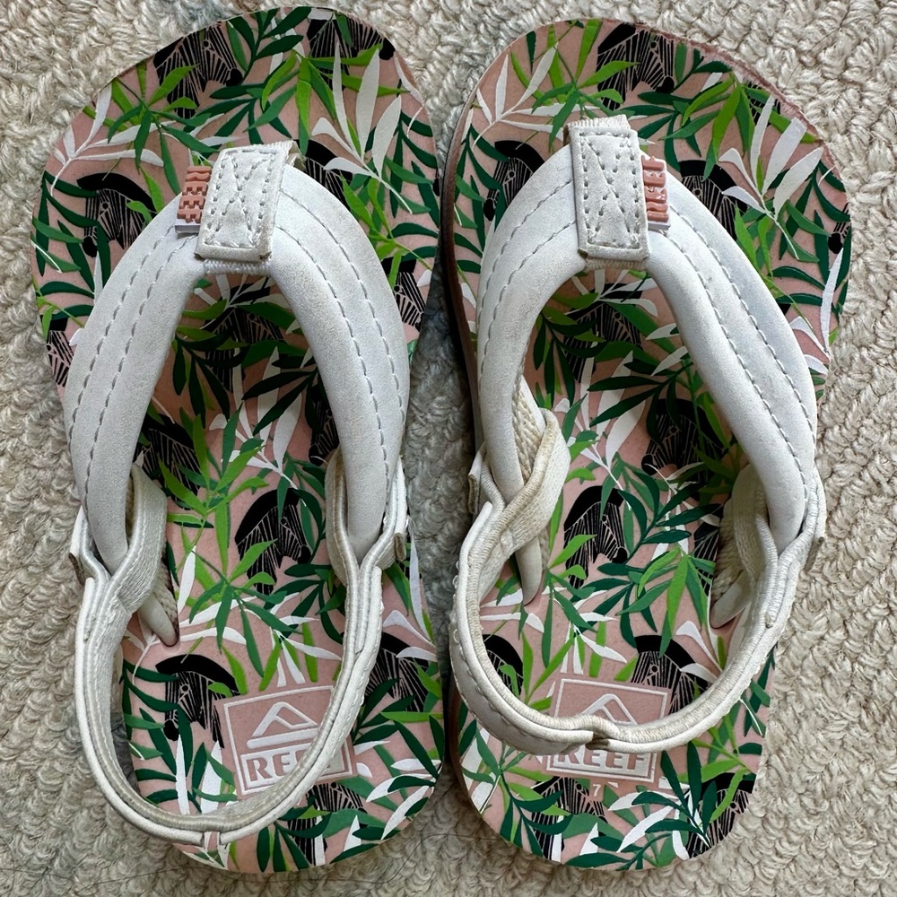 Reef Kids' White Sandals Size 7